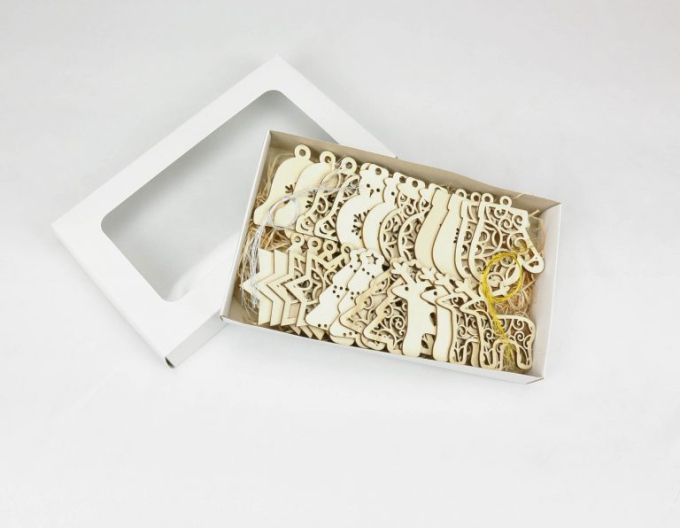 Tradičný set  - box s vianočnými ozdobami