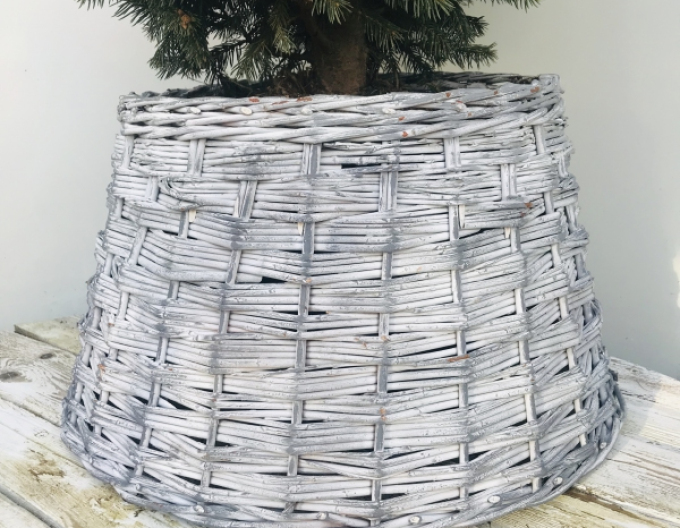 Prútený kôš  bielo-šedý